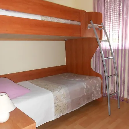 Okrug Gornji 13859a 아파트 트로기르