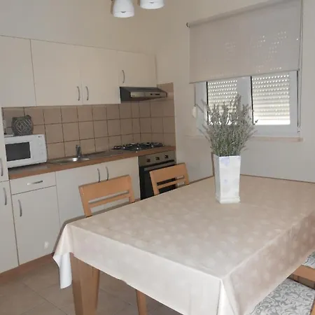 Okrug Gornji 13859a Apartamento